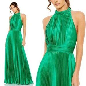 Mac Duggal 26992 Green Pleated High Neck Satin Sleeveless Halter Gown Size 8